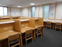 和泉市立和泉図書館の自習室